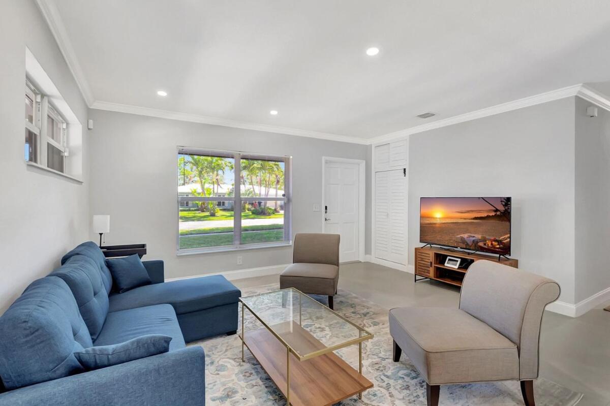 Newly Renovated Three Bedroom Near Atlantic Avenue And Delray Beach