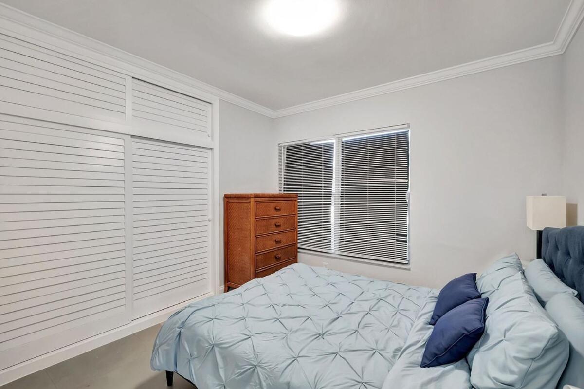 Holiday home Newly Renovated Three Bedroom Near Atlantic Avenue And *