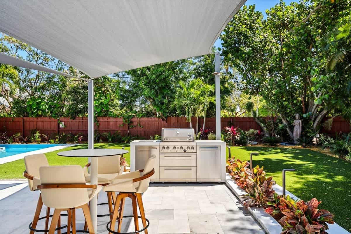 Pool And Spacious Backyard - Delray