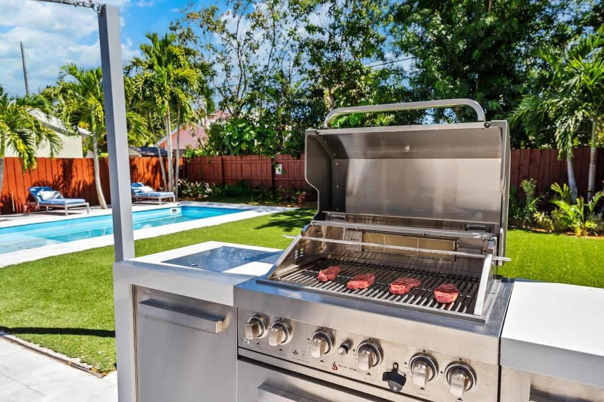 Pool And Spacious Backyard - Delray * Delray Beach