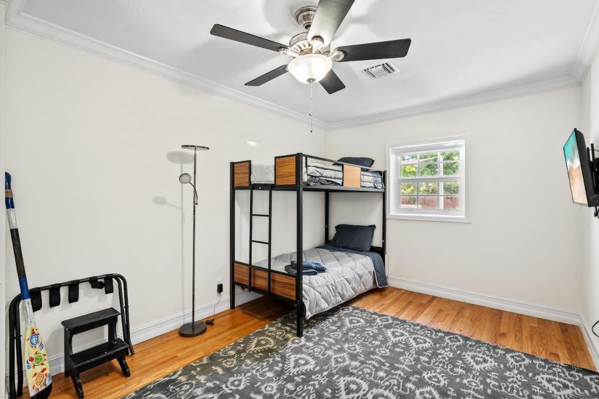 Pool And Spacious Backyard - Delray *