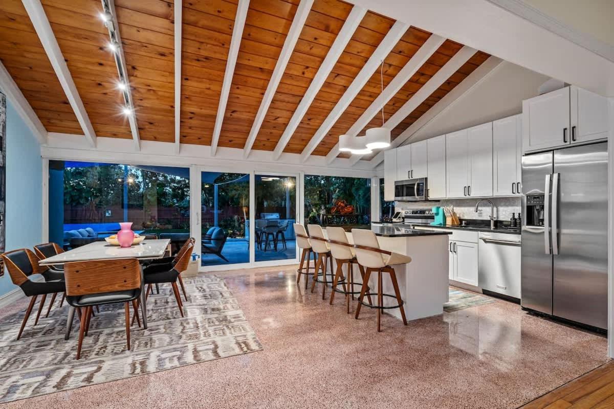 Pool And Spacious Backyard - Delray Delray Beach