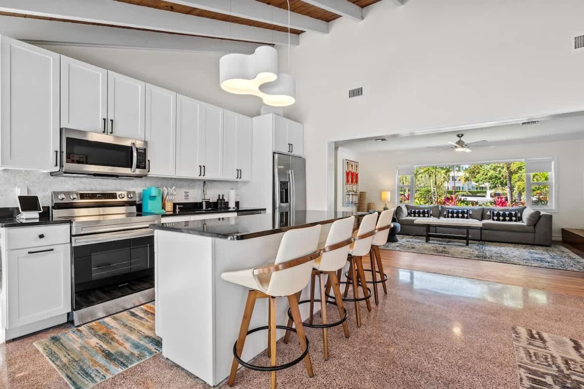 Pool And Spacious Backyard - Delray Holiday home Delray Beach