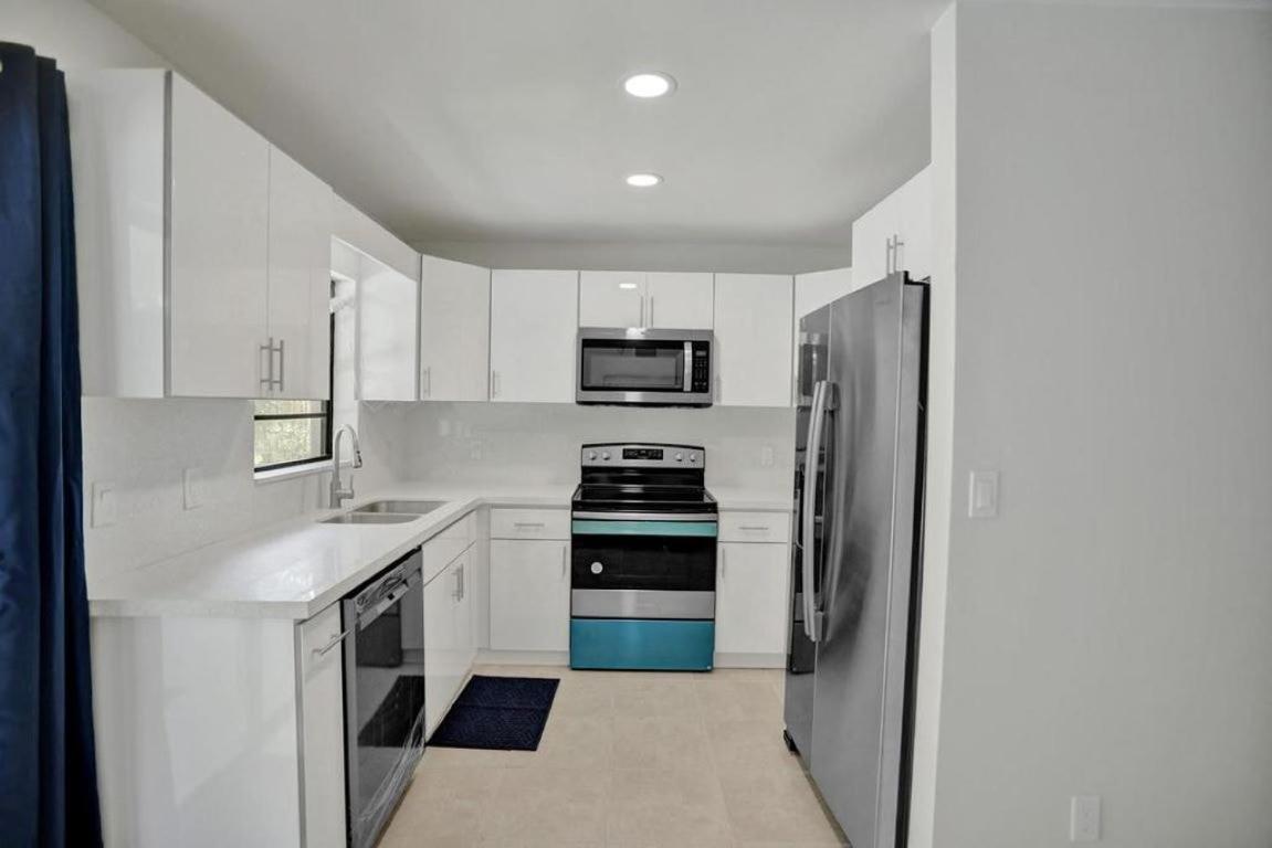 Holiday home Luxurious 3-bedroom House W Priv Pool Game Delray Beach