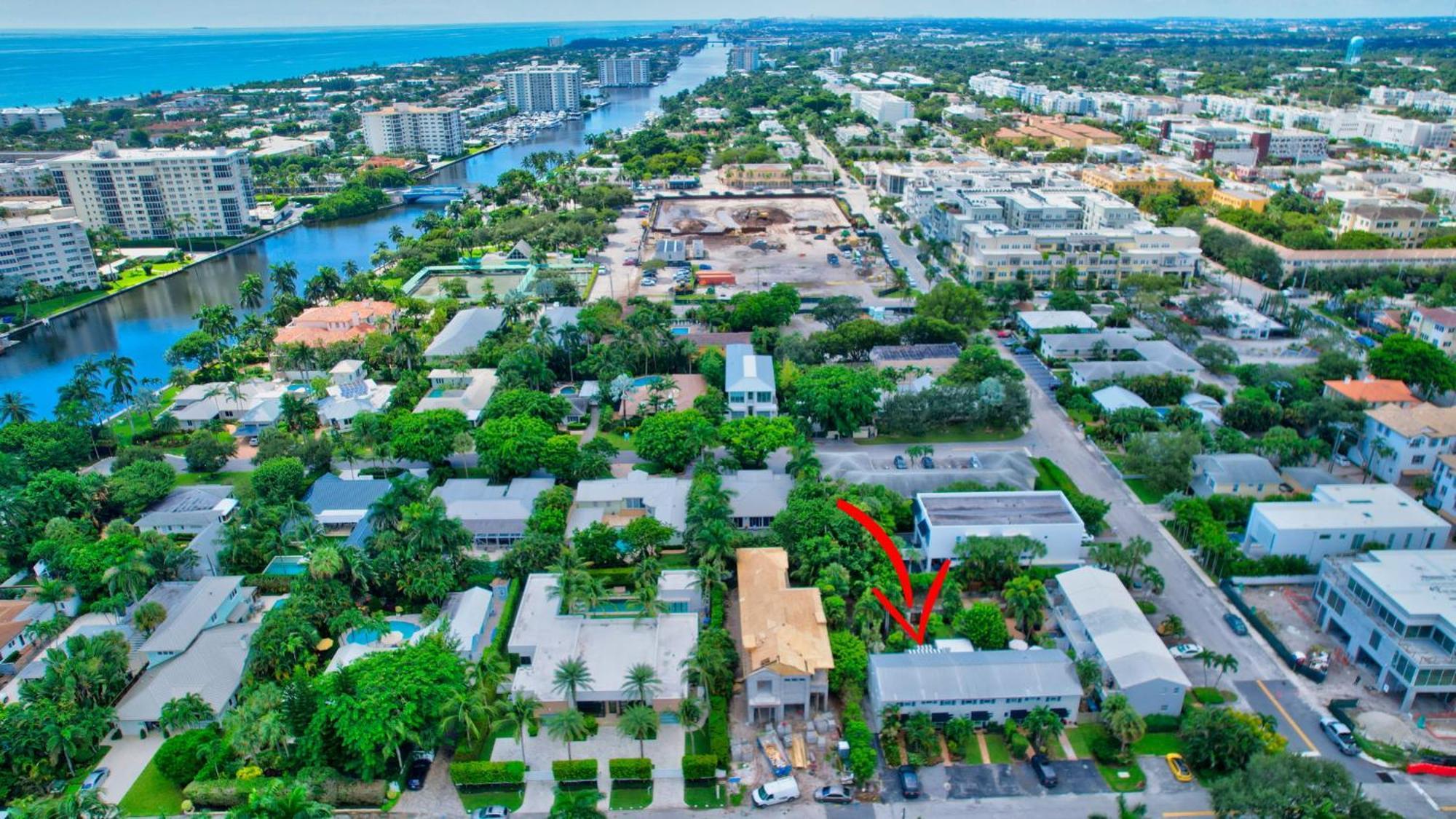 Magnificent Townhome Steps From Atlantic Ave Holiday home Delray Beach