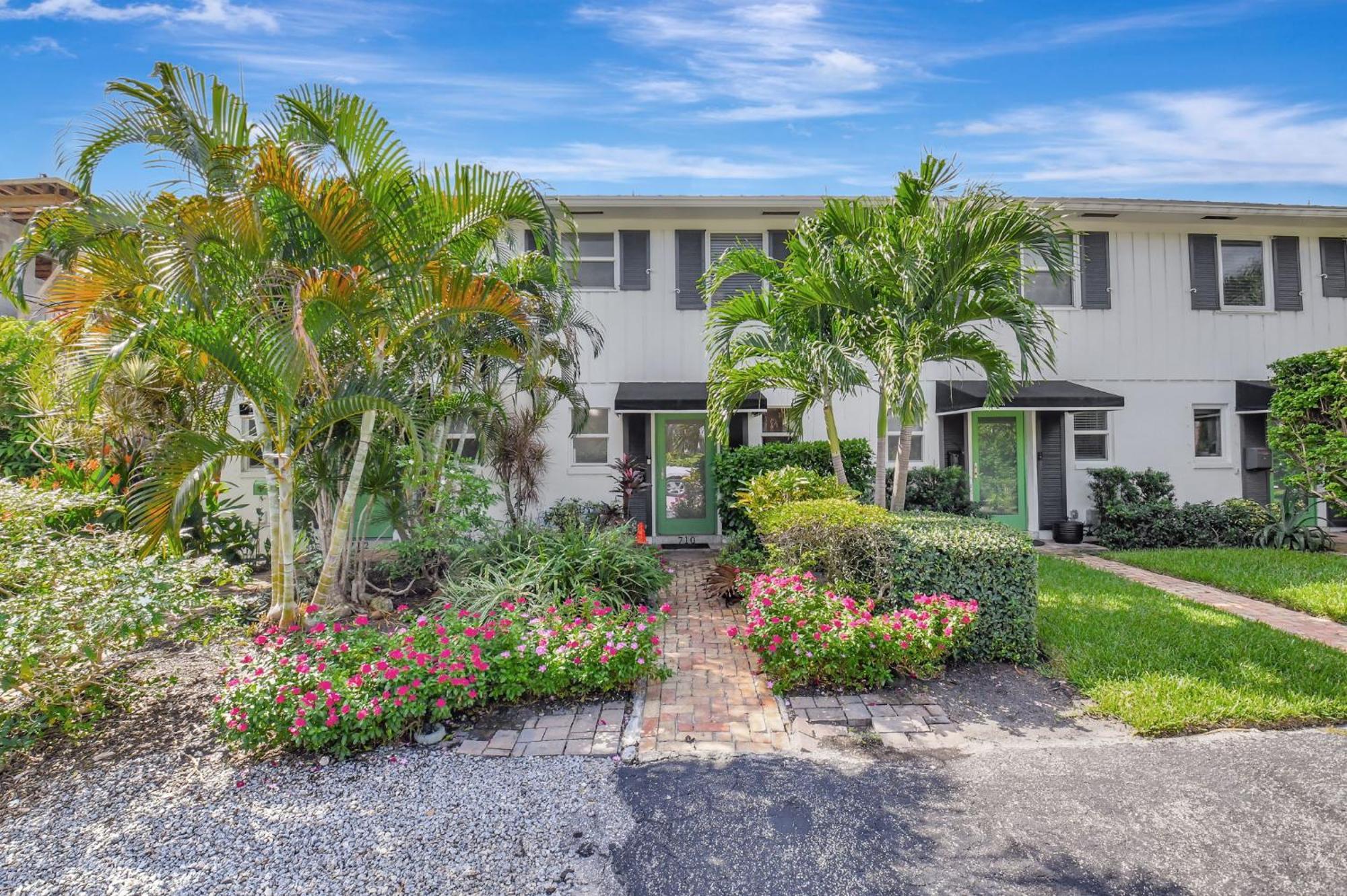 Holiday home Magnificent Townhome Steps From Atlantic Ave Delray Beach