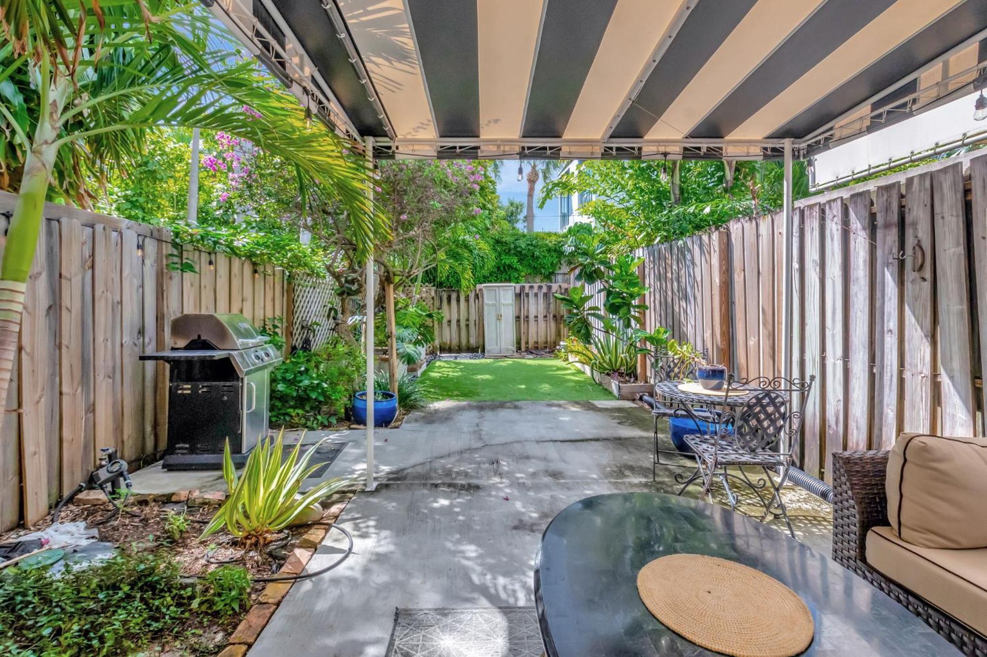 Holiday home Magnificent Townhome Steps From Atlantic Ave *
