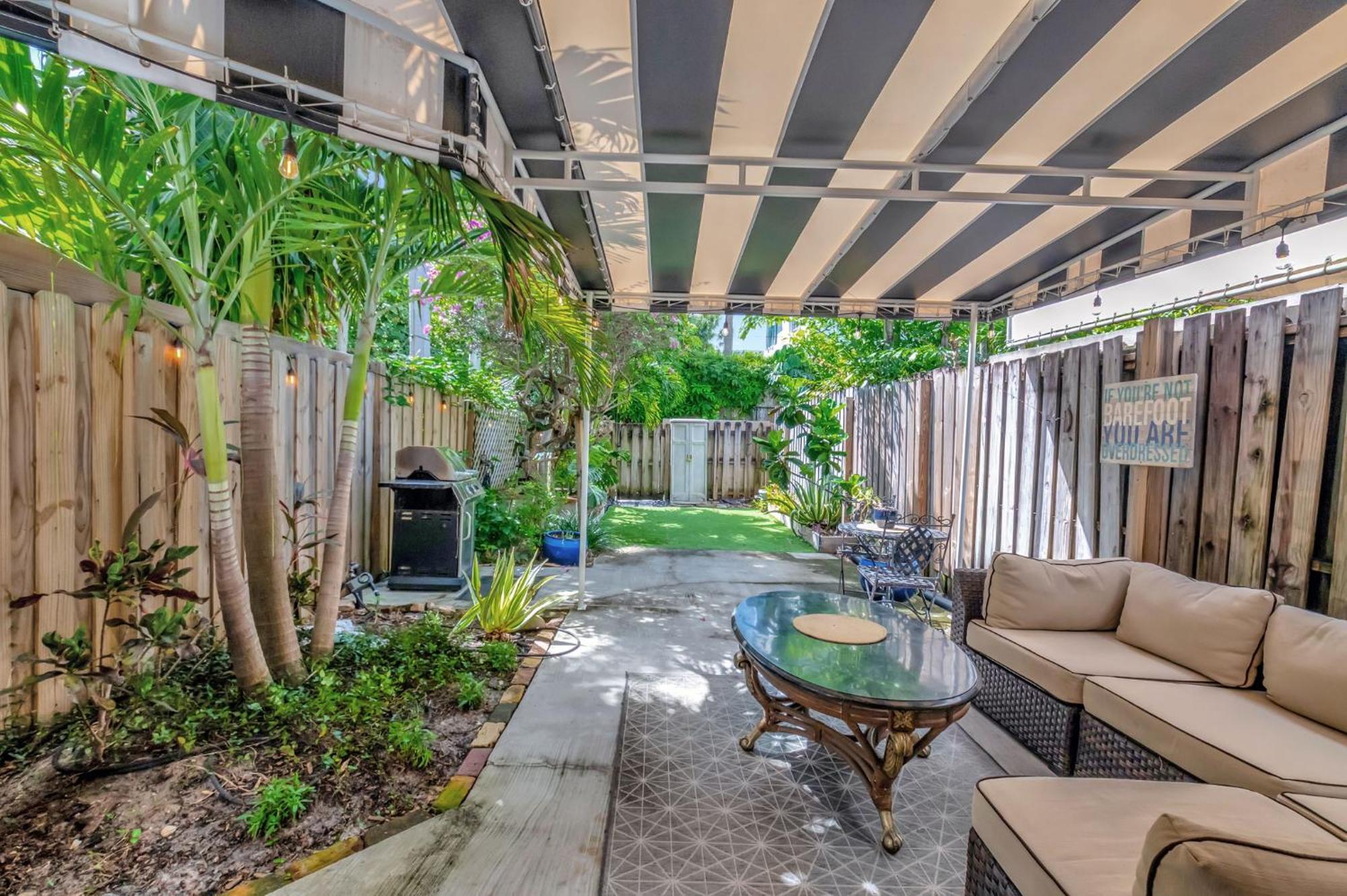 Magnificent Townhome Steps From Atlantic Ave * Delray Beach