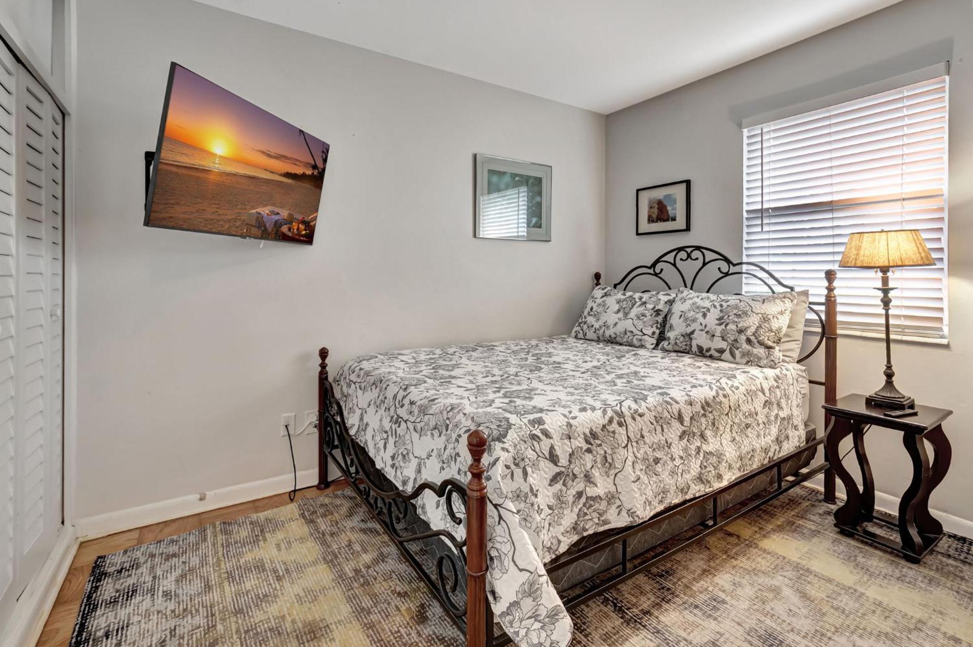 Holiday home Magnificent Townhome Steps From Atlantic Ave Delray Beach