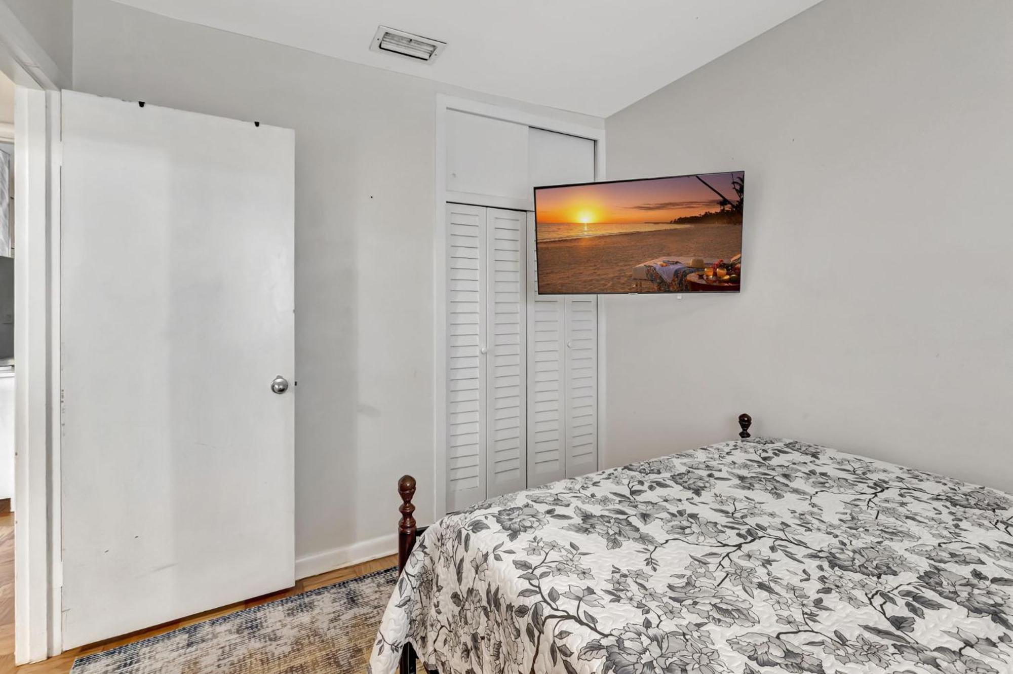 Magnificent Townhome Steps From Atlantic Ave *