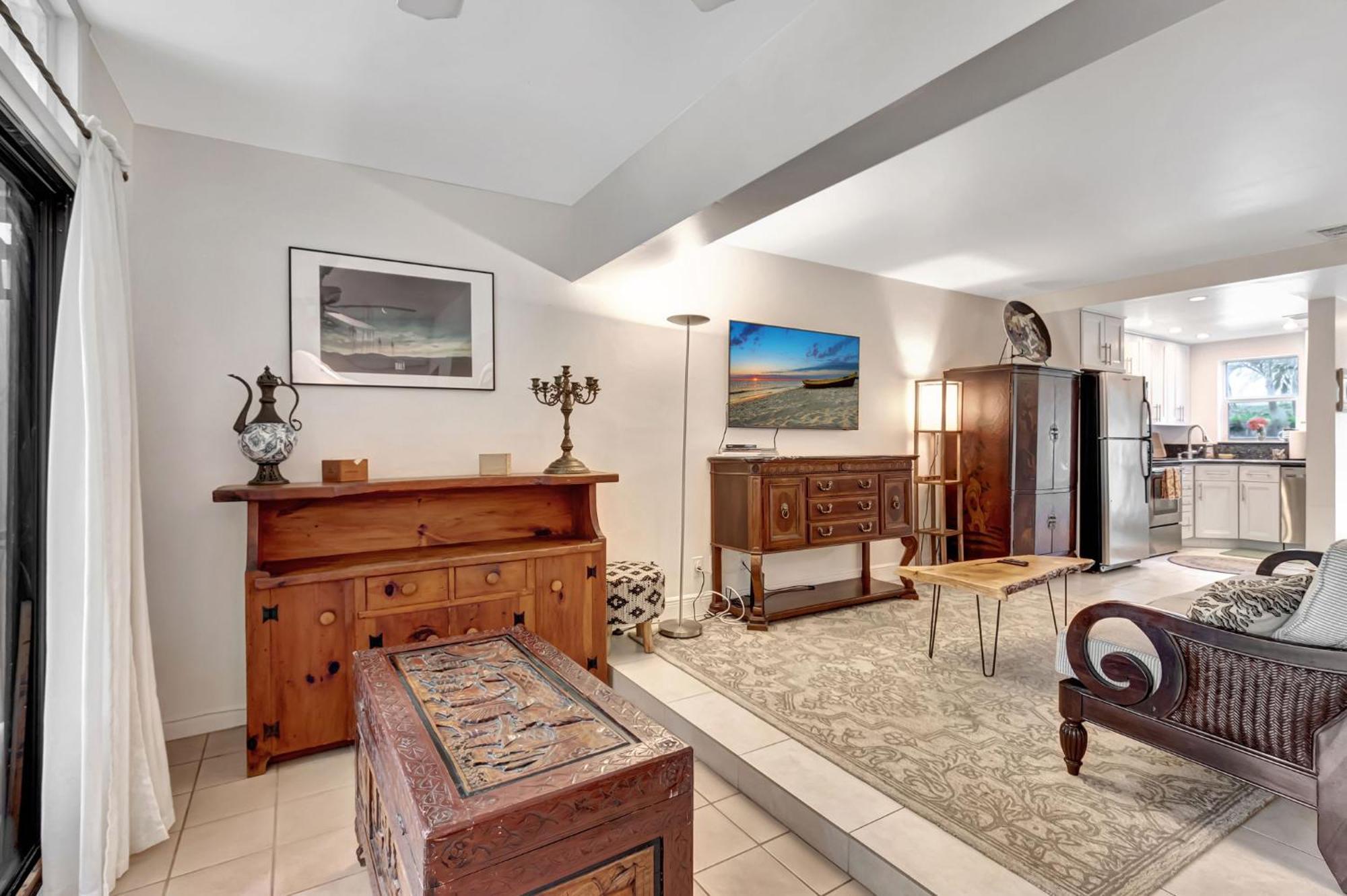 Magnificent Townhome Steps From Atlantic Ave * Delray Beach