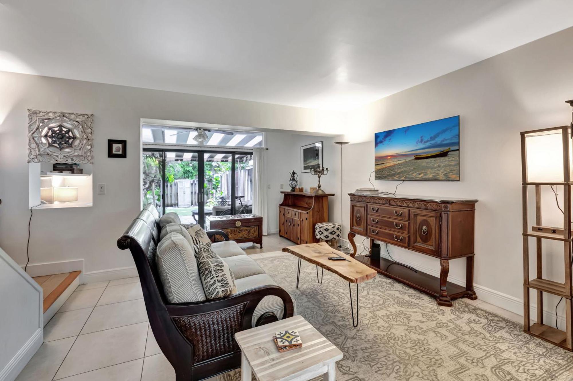 Holiday home Magnificent Townhome Steps From Atlantic Ave Delray Beach