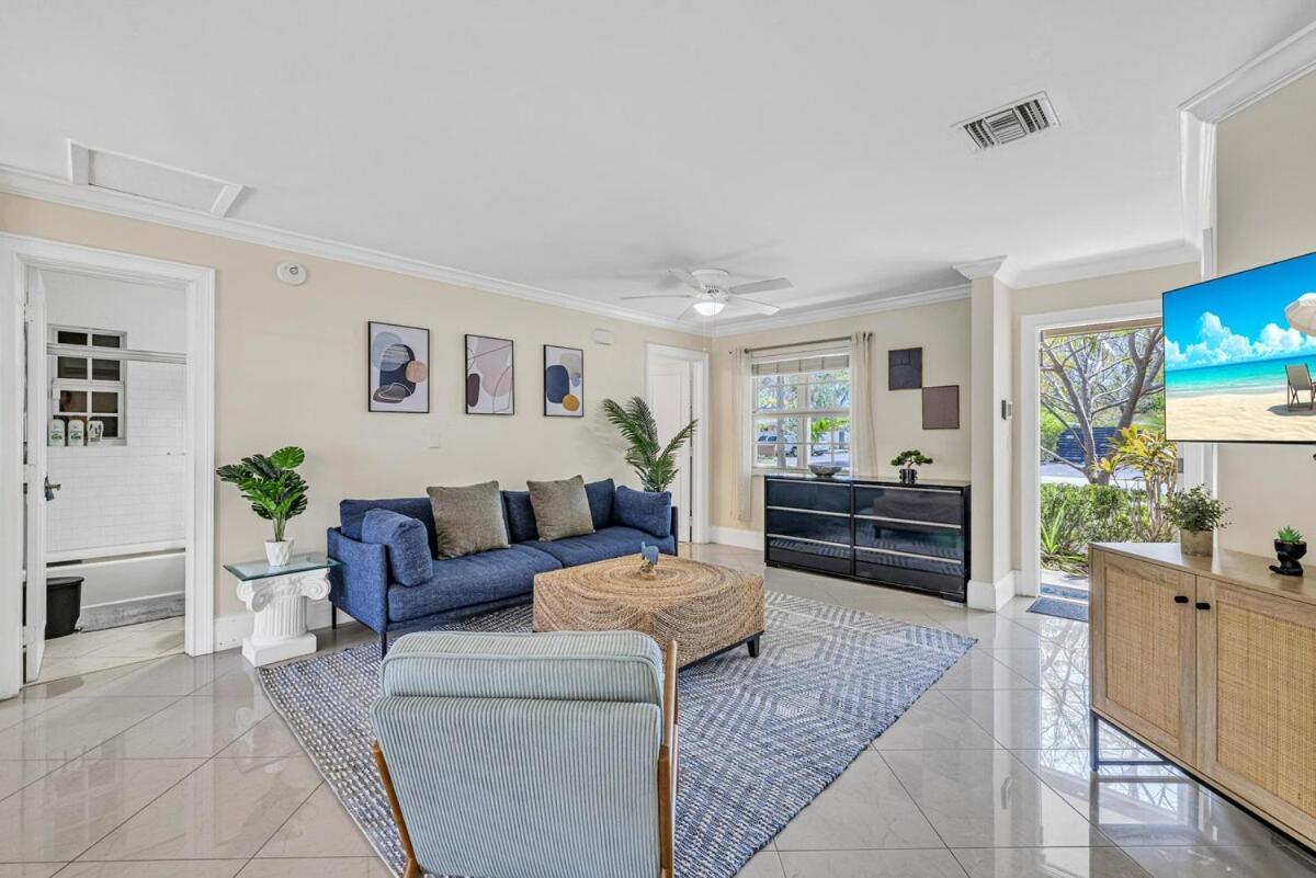 Stunning Tropical Pool House Delray Near The