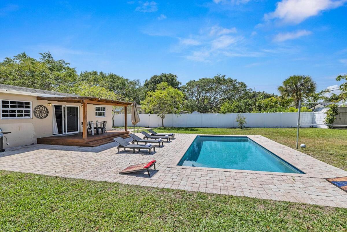 Stunning Tropical Pool House Delray Near The Holiday home Delray Beach