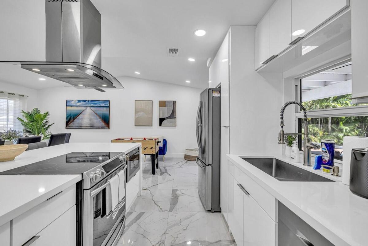 Wonderful Tropical Pool House In Delray Near Ocean Holiday home *