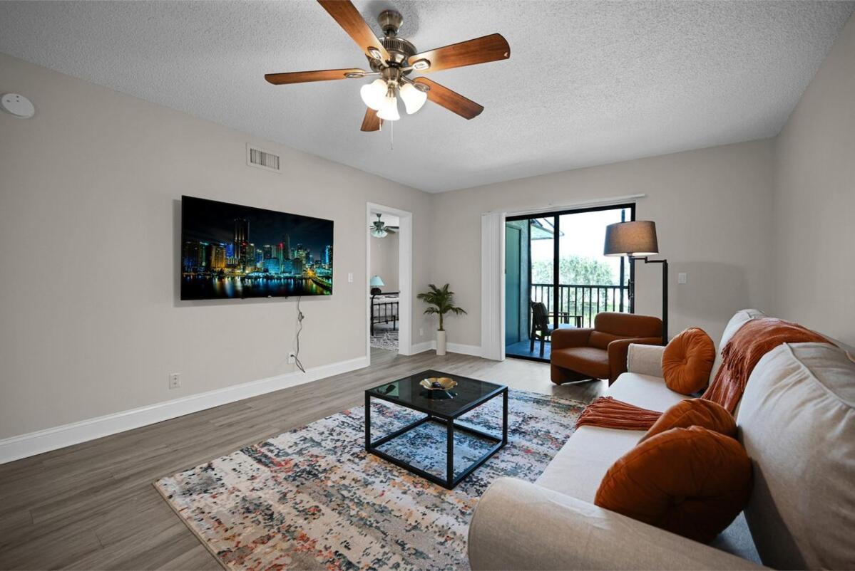 Delray Retreat Pool Free Parking