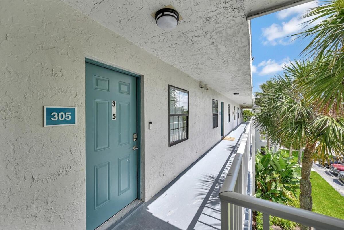 Delray Retreat Pool Free Parking
