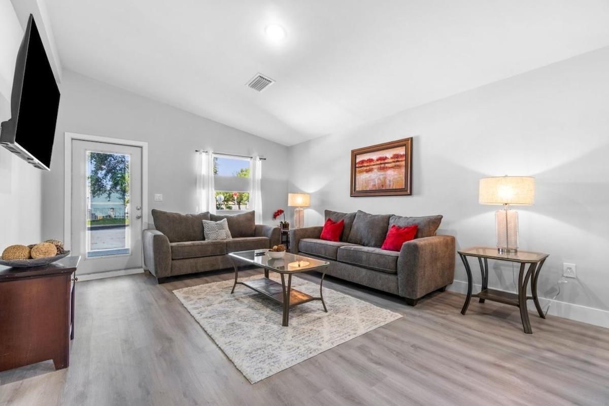 Holiday home Close To Atlantic Ave, Beach! Hot Tub-5 Beds-king Delray Beach