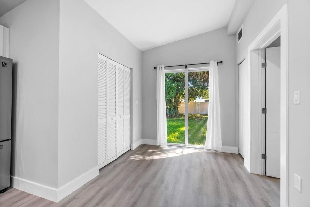 Holiday home Close To Atlantic Ave, Beach! Hot Tub-5 Beds-king Delray Beach