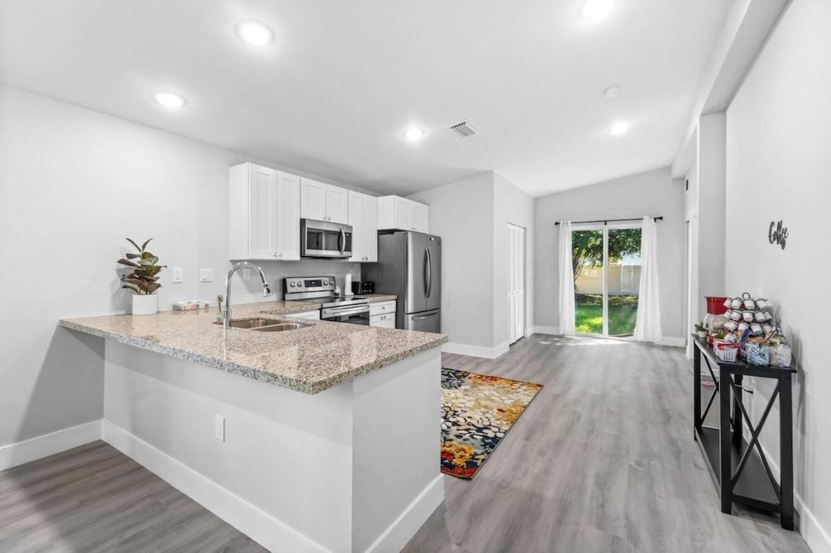 Close To Atlantic Ave, Beach! Hot Tub-5 Beds-king Holiday home *