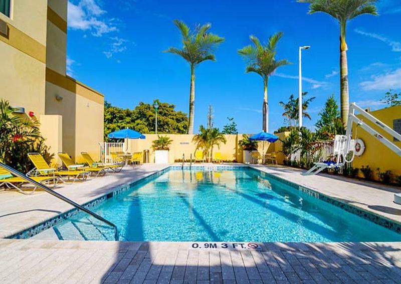 Hotel Fairfield & By Marriott Delray I-95 3*