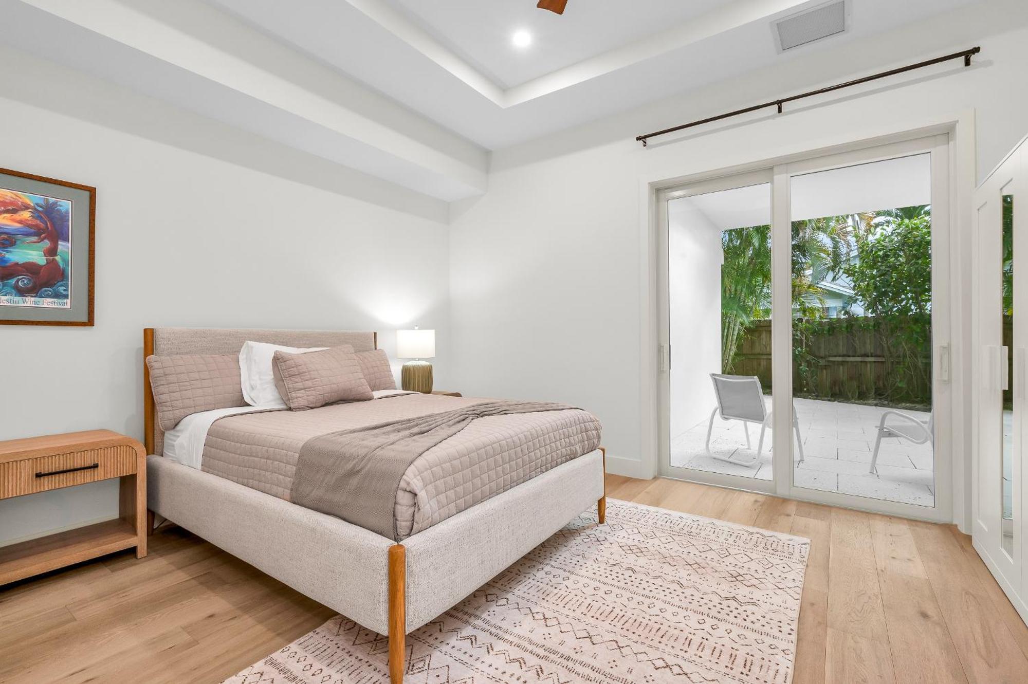 Spacious, Elegant 5 Bed, Pool, New, Close To And Atlantic Ave Holiday home *