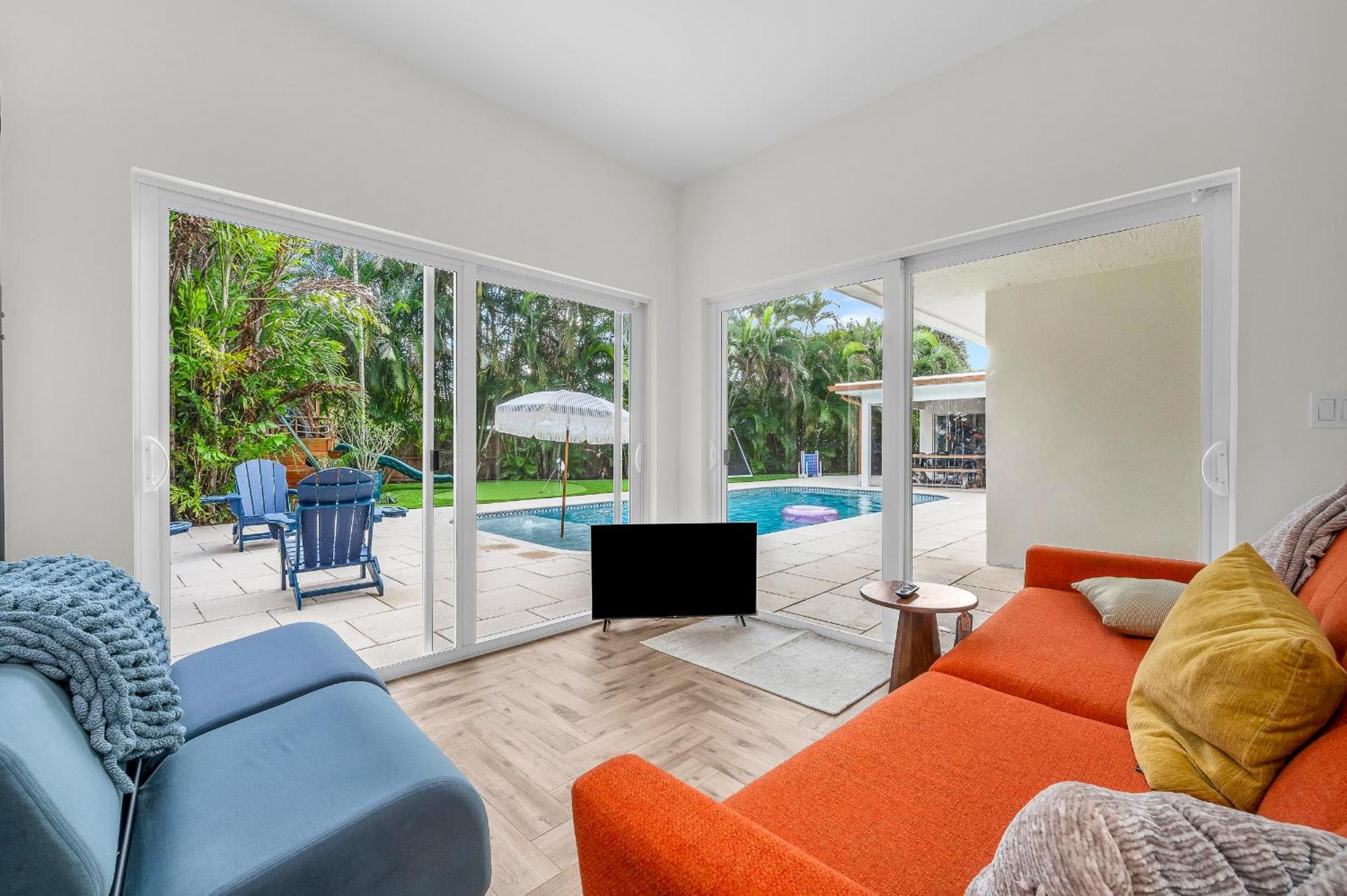 Spacious, Elegant 5 Bed, Pool, New, Close To And Atlantic Ave