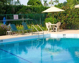 The Dover House 3*