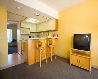 The Dover House 3*