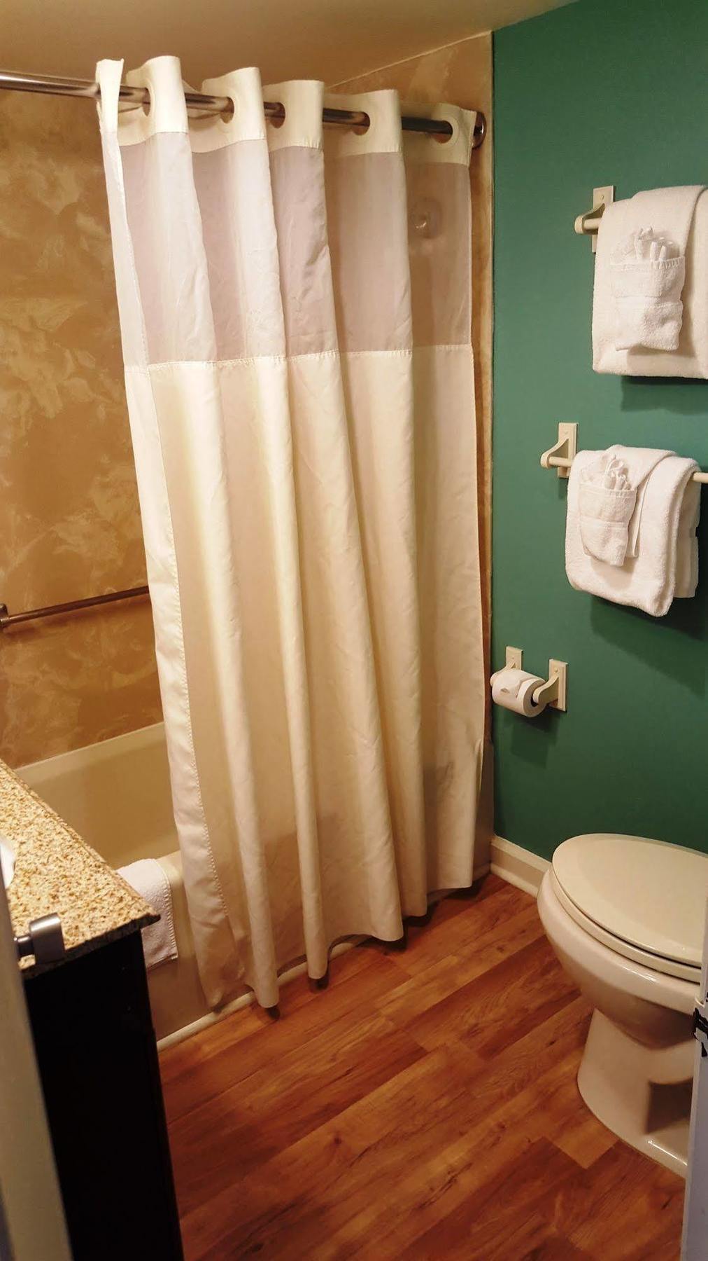 The Dover House 3*