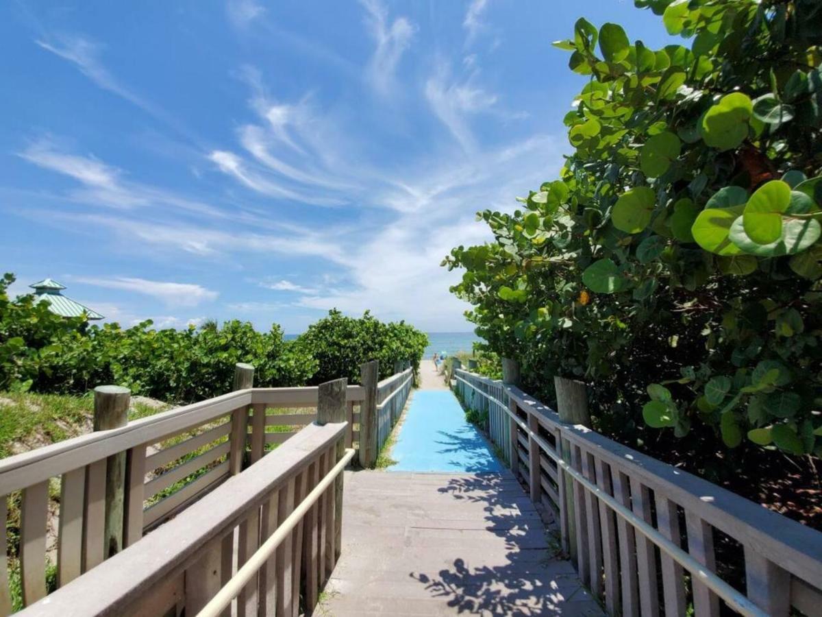 Beautiful Spacious And Luxury Delray House! Near The Beach! Holiday home Delray Beach