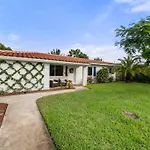 Coastal Charm + Modern Comfort Delray!