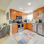 Bright Home Near Atlantic Ave And Delray Beach!