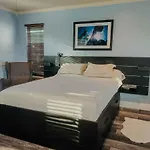 Artistic Retreat, King Suite With Private Balcony!