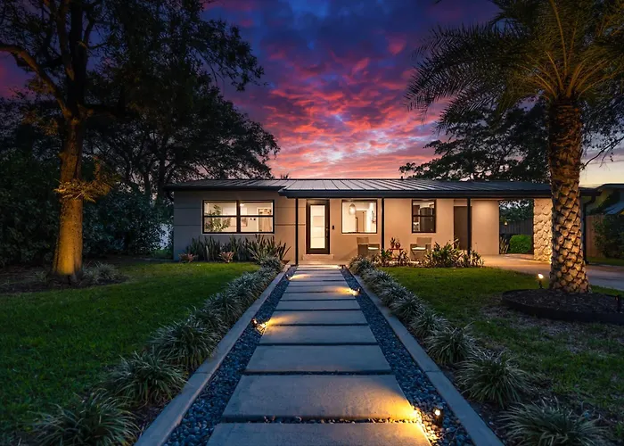 Bali Inspired Home With Heated Pool, Sauna And Hot Tub! Close To Beach And Atlantic Ave