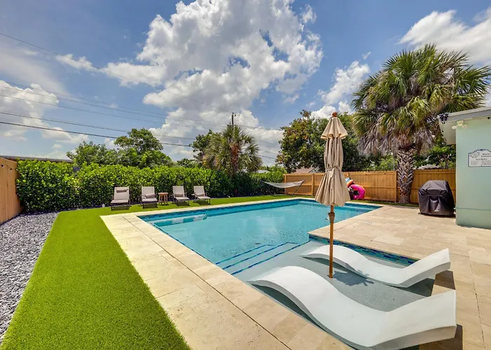 Bright Home Near Atlantic Ave And Delray Beach!