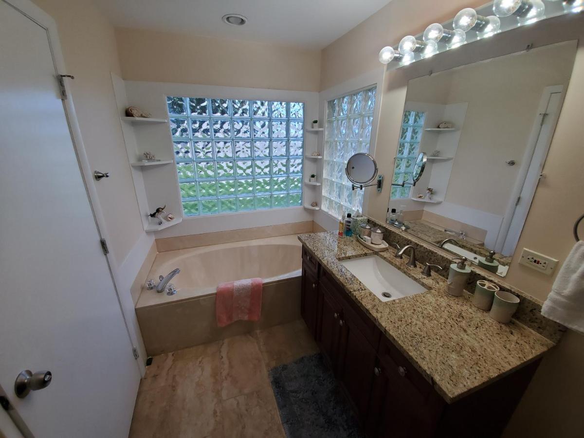 Holiday home Beautiful Spacious And Luxury Delray House! Near The Beach! Delray Beach