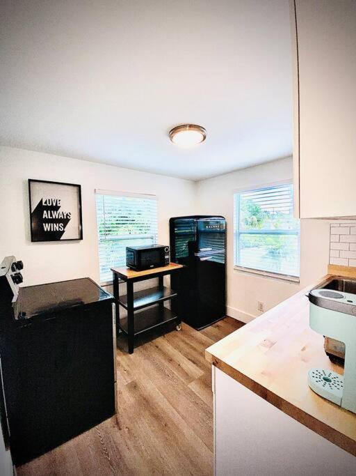 Holiday home Wow Tiny -- Bch & Downtown 2mi Away