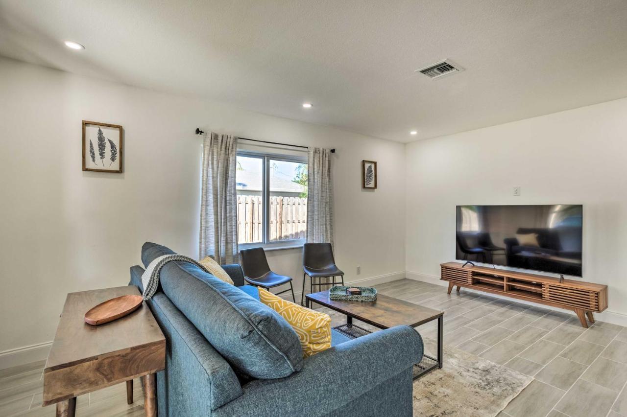 Sunny Home, 2 Mi To The Beach! Holiday home