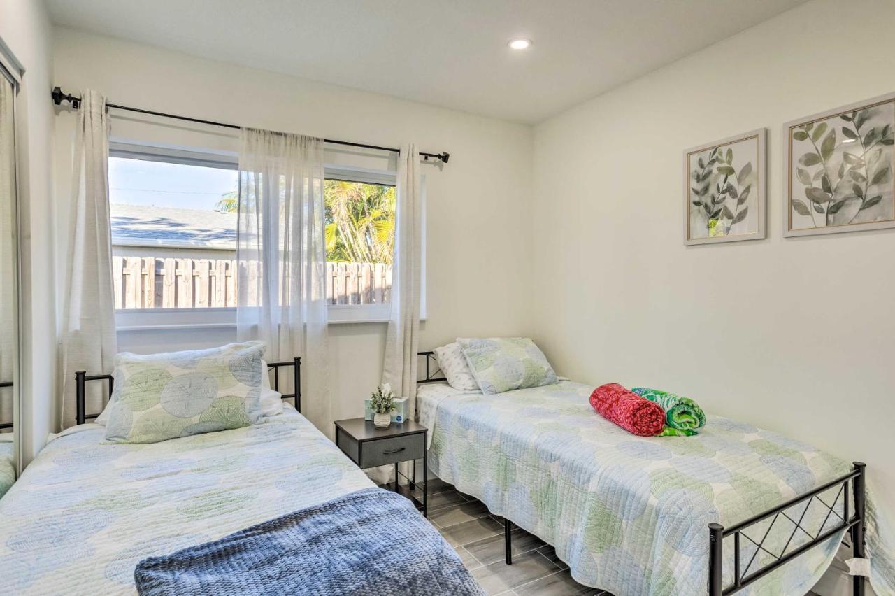 Sunny Home, 2 Mi To The Beach! Holiday home