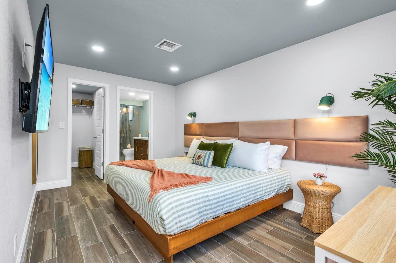 Goodtime House 5 Min To Beach, Pool Coming Sept! Villa Delray Beach