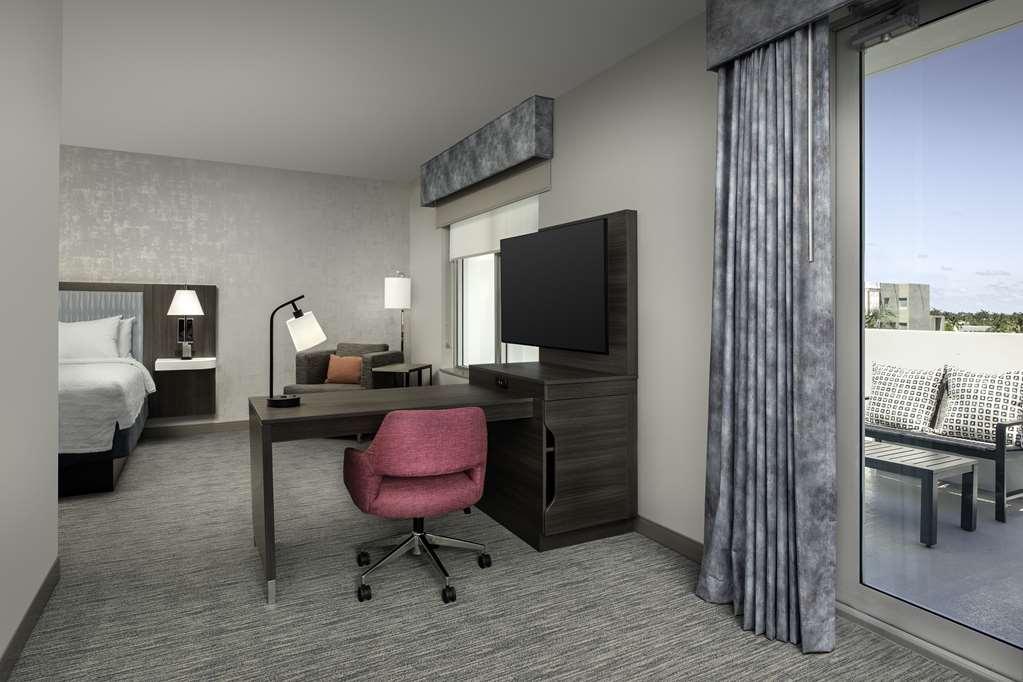 Hyatt Place Delray 4*