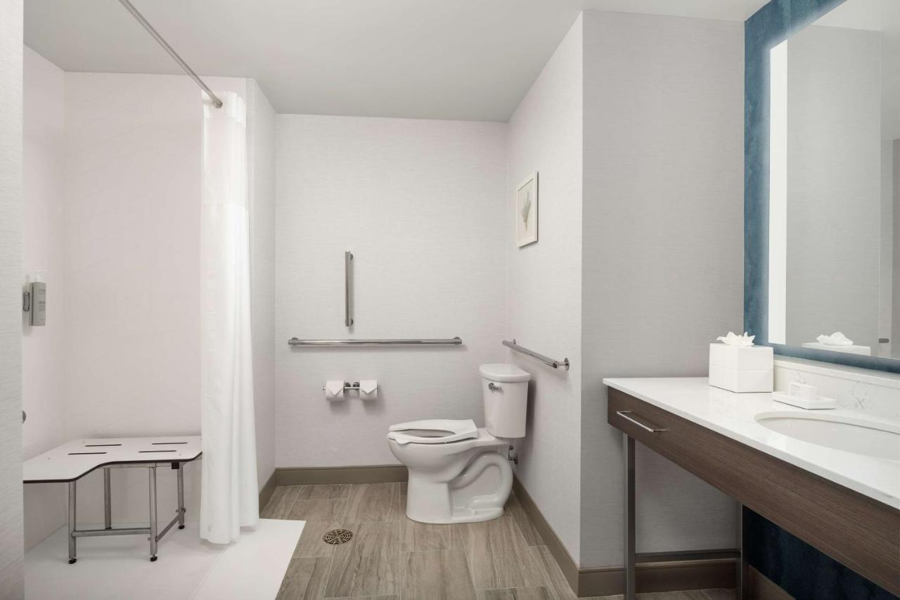 Hampton Delray Hotel 3*