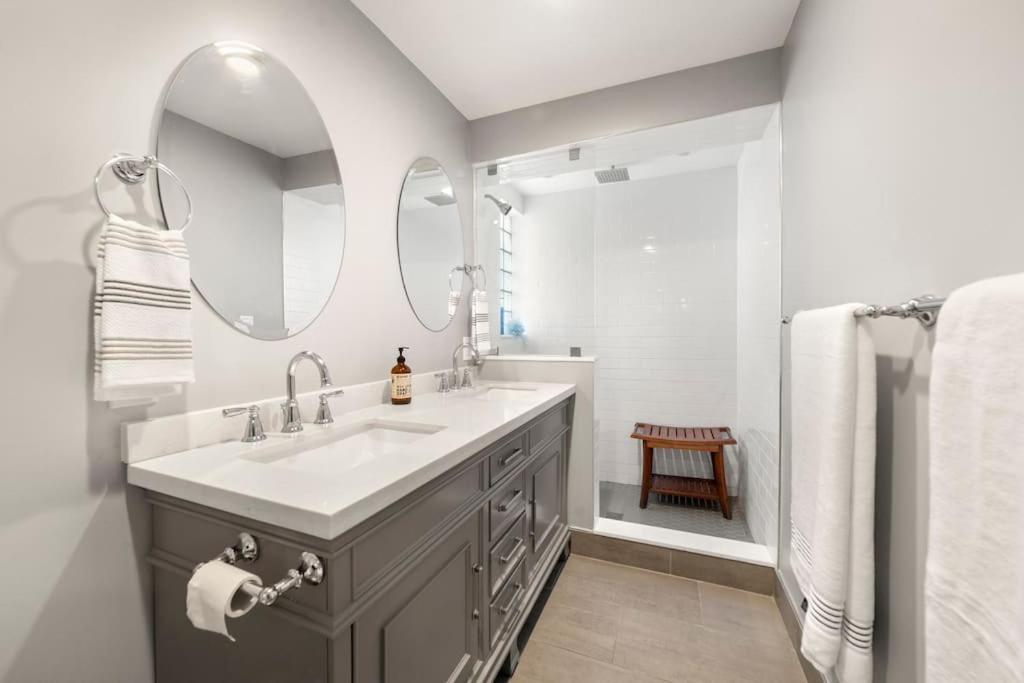 Coastal Charm + Modern Comfort Delray! Holiday home *