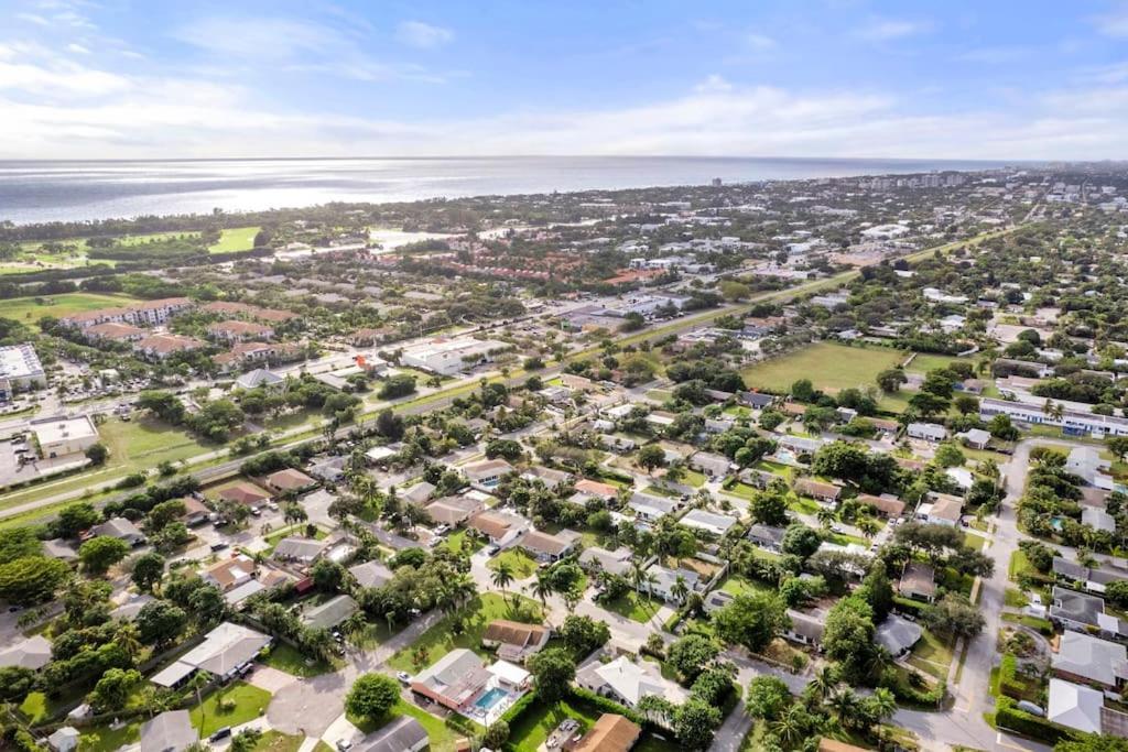 Coastal Charm + Modern Comfort Delray! Holiday home Delray Beach