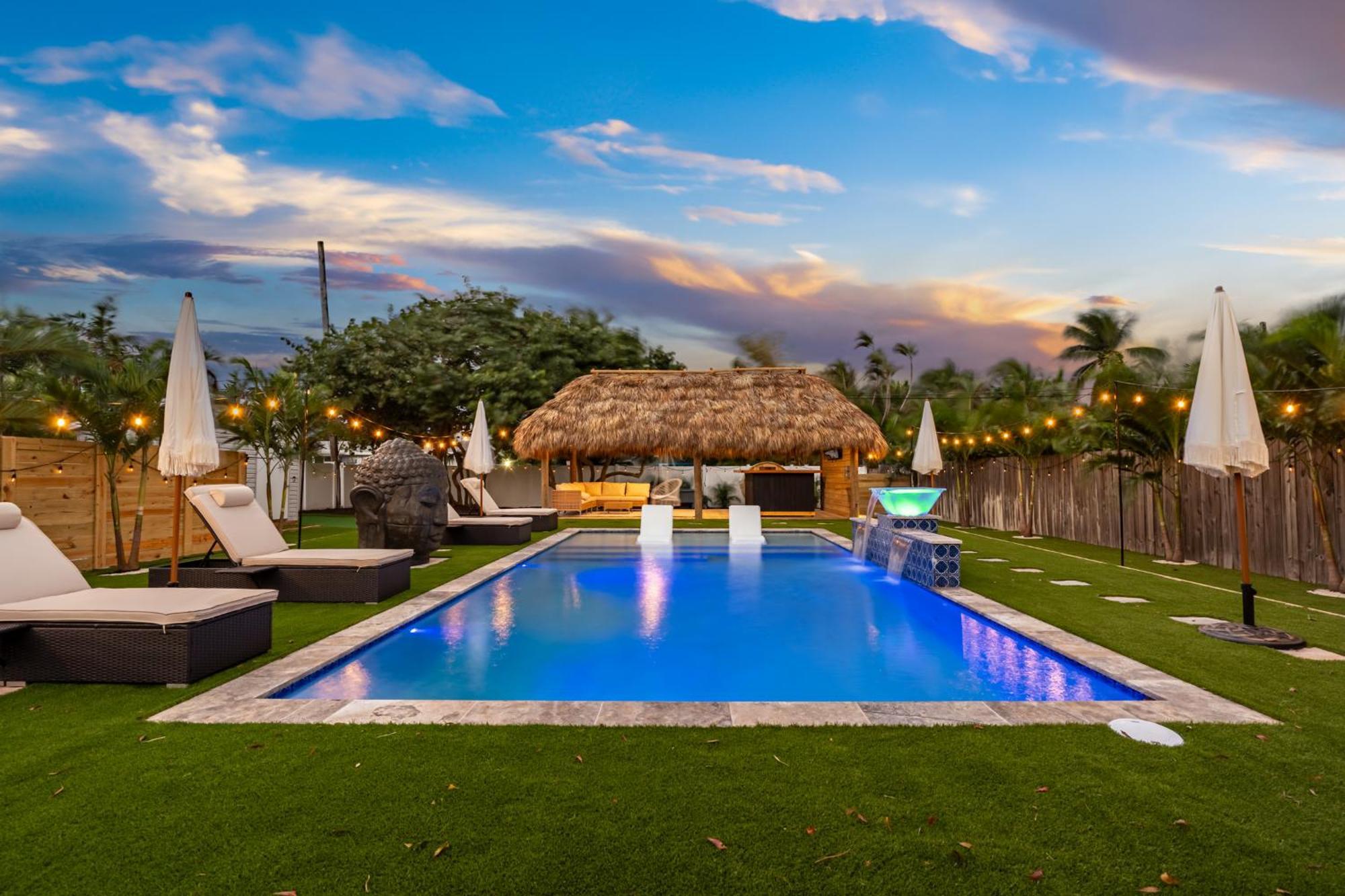 Bali Inspired With Heated Pool, Sauna And Hot Tub! Close To And Atlantic Ave *