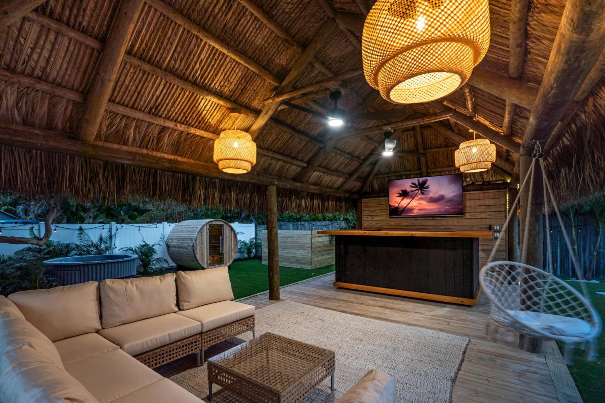 Bali Inspired With Heated Pool, Sauna And Hot Tub! Close To And Atlantic Ave Apartment *