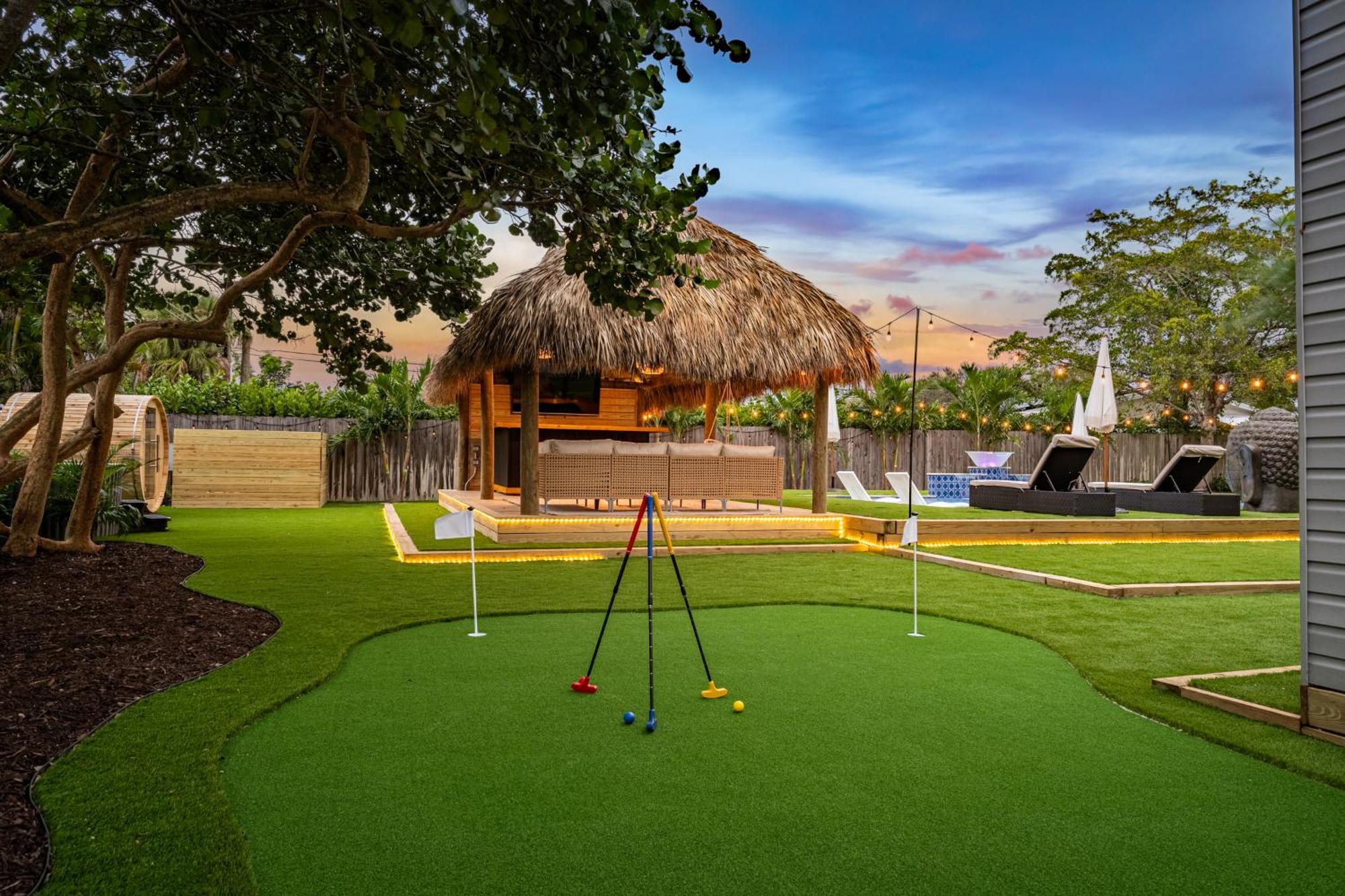 Bali Inspired With Heated Pool, Sauna And Hot Tub! Close To And Atlantic Ave Apartment