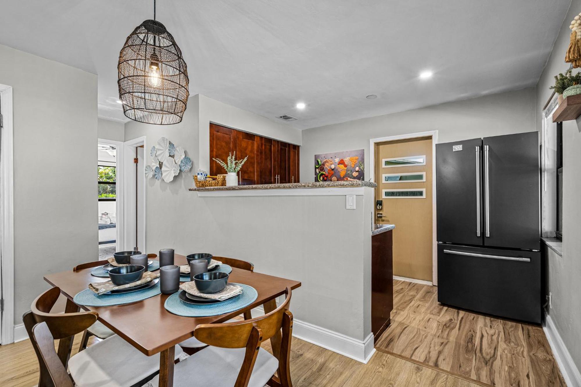 Apartment Bali Inspired With Heated Pool, Sauna And Hot Tub! Close To And Atlantic Ave *