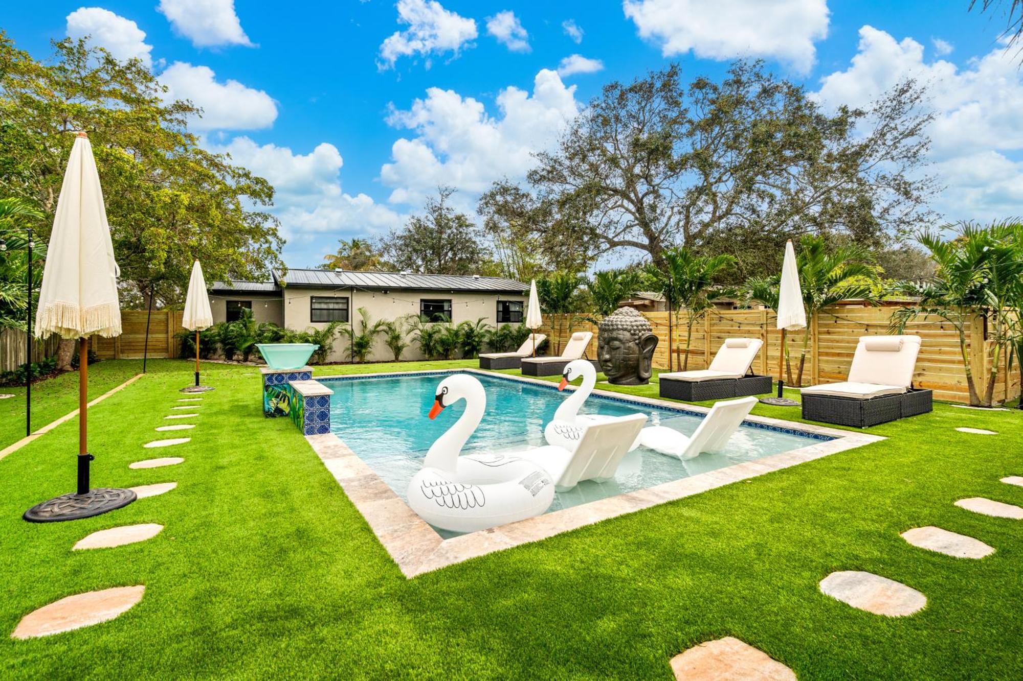 Bali Inspired With Heated Pool, Sauna And Hot Tub! Close To And Atlantic Ave * Delray Beach